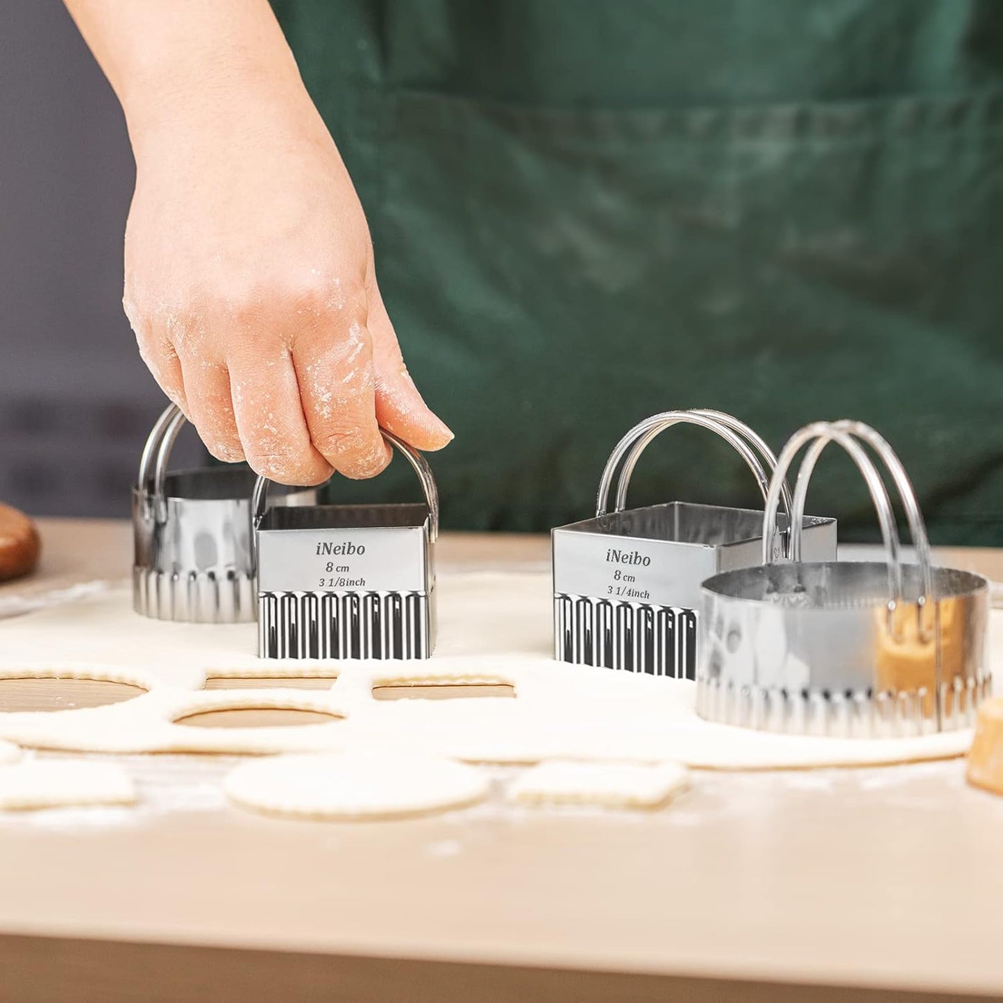 Fluted Edge Biscuit Cutter Set – Perfect Round Cutters for Scones, Pastries, Dumplings, and Fondant Baking
